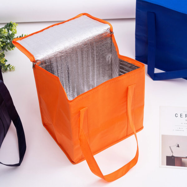 Non Woven Cooler Bag With Zipped Lid - 53919_103965.jpg